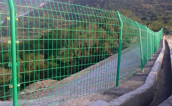 雙邊絲護欄網(wǎng) 雙邊絲護欄網(wǎng)