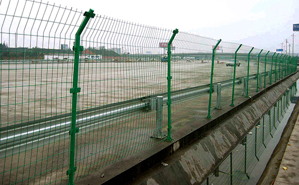 雙邊絲護欄網(wǎng) 雙邊絲護欄網(wǎng)