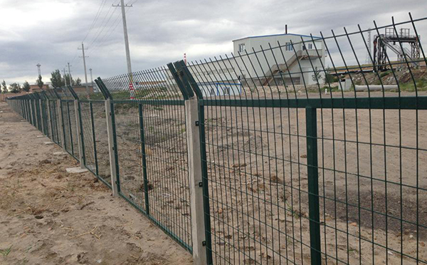 鐵路護(hù)欄網(wǎng) 鐵路護(hù)欄網(wǎng)